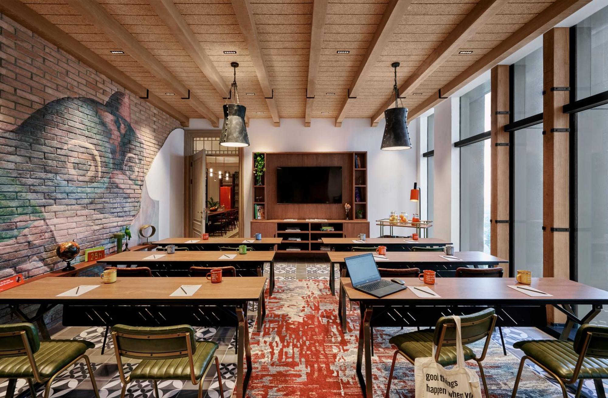 25Hours Hotel Jakarta The Oddbird Luaran gambar