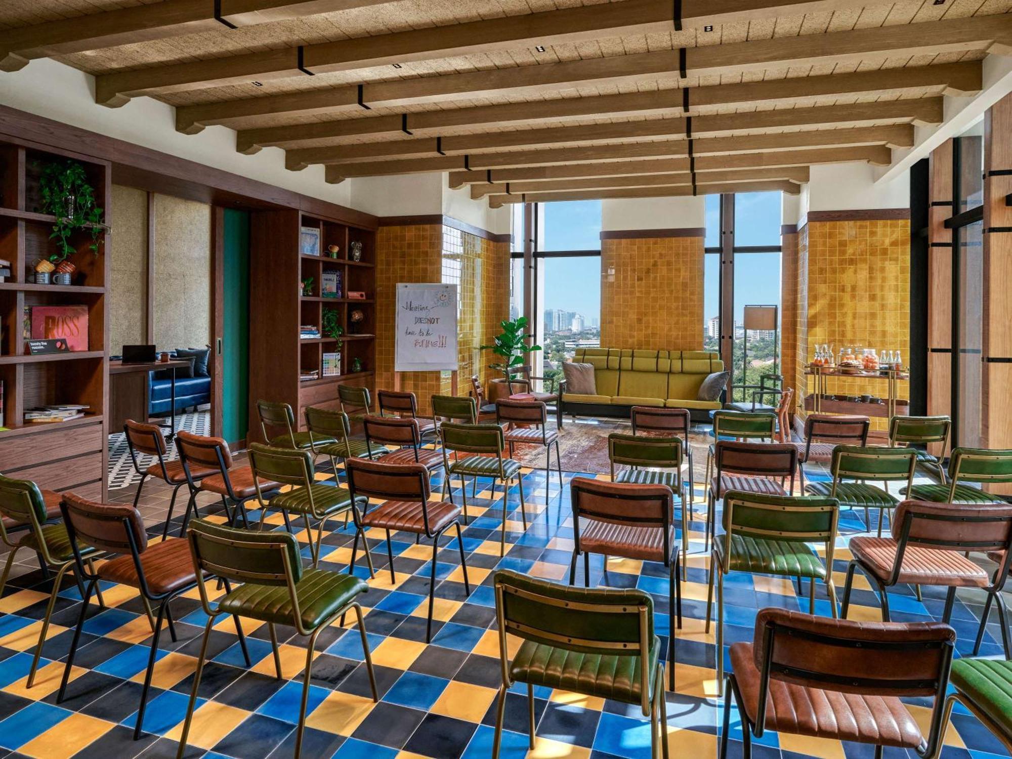 25Hours Hotel Jakarta The Oddbird Luaran gambar