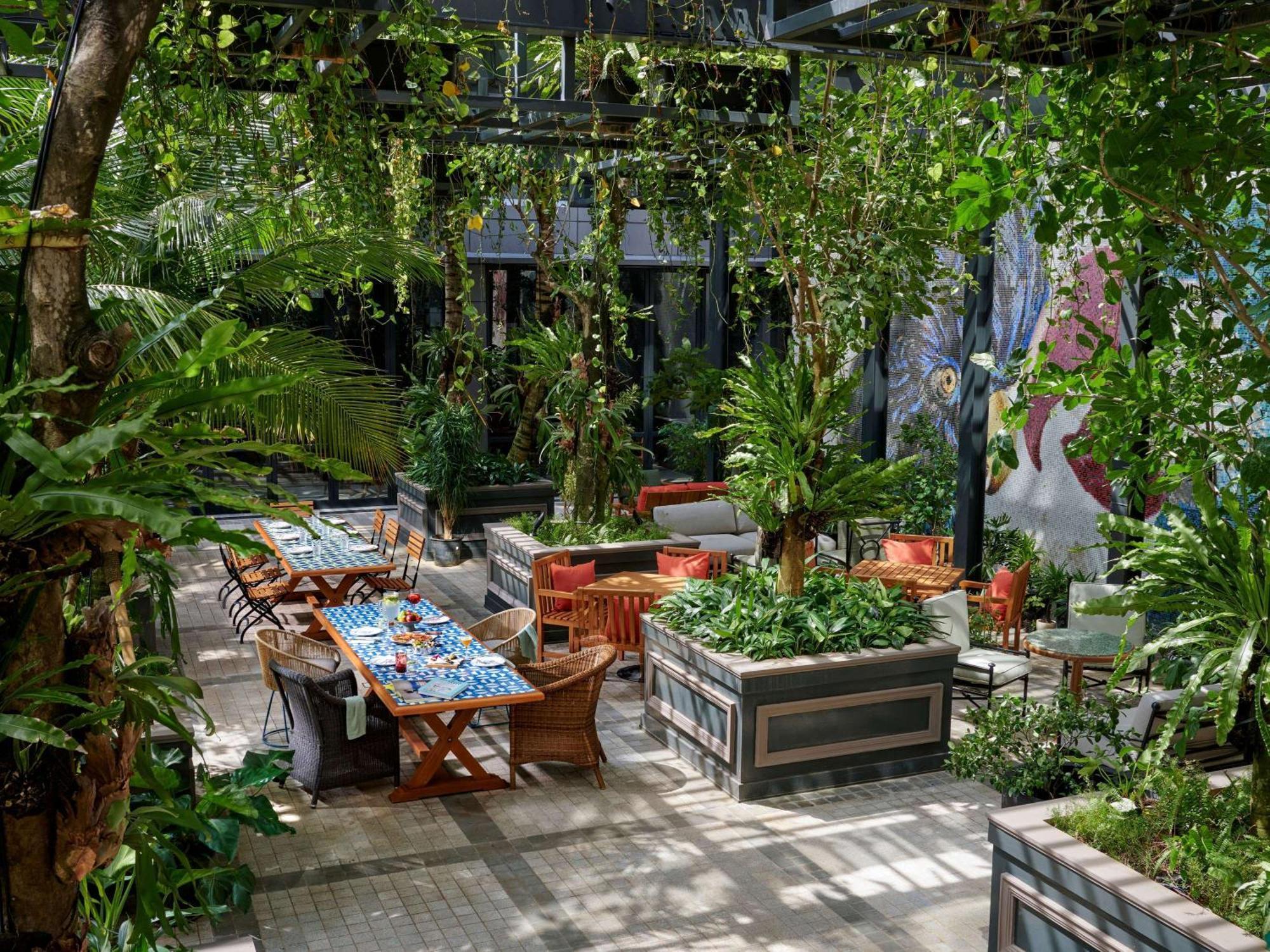 25Hours Hotel Jakarta The Oddbird Luaran gambar